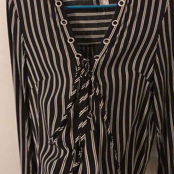 H&M button up - Picture 2 of 3